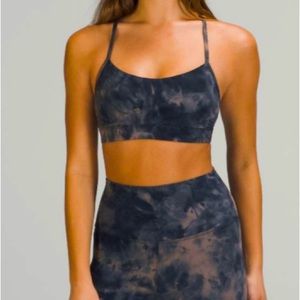 Lululemon Flow Y Bra Nulu *Light Support